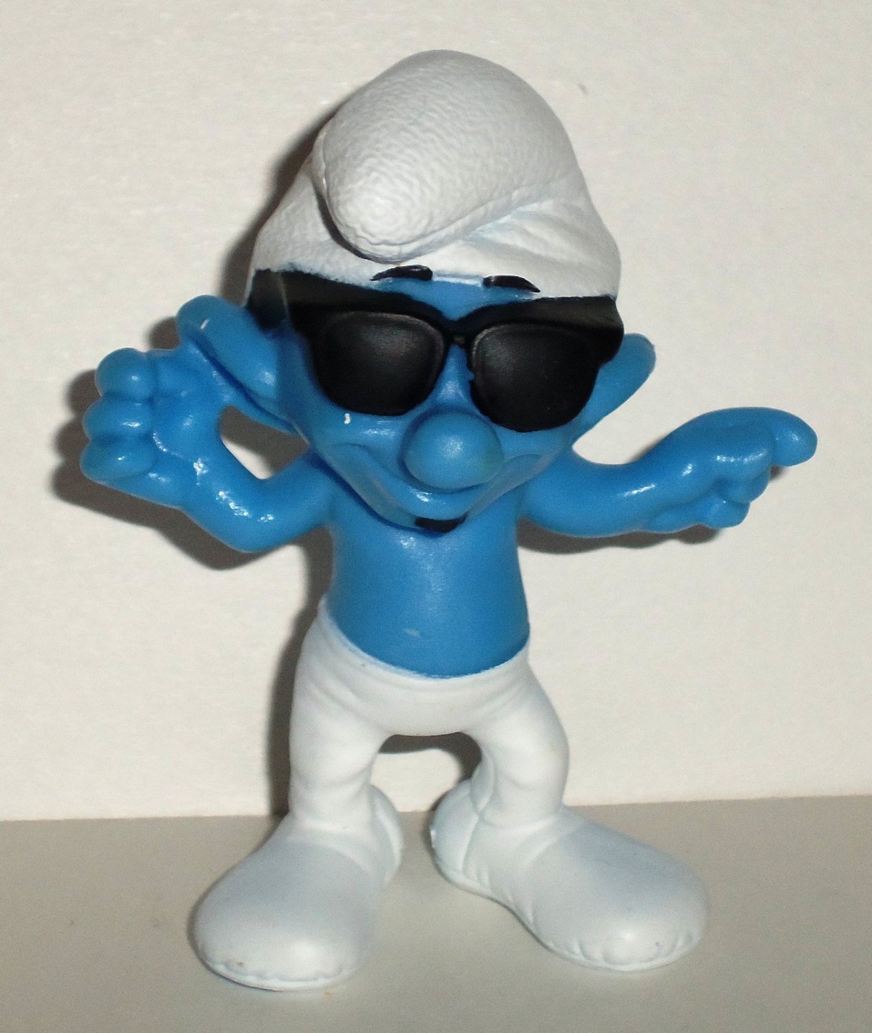 McDonald's 2013 Smurfs 2 Clumsy PVC Figure Happy Meal Toy Loose