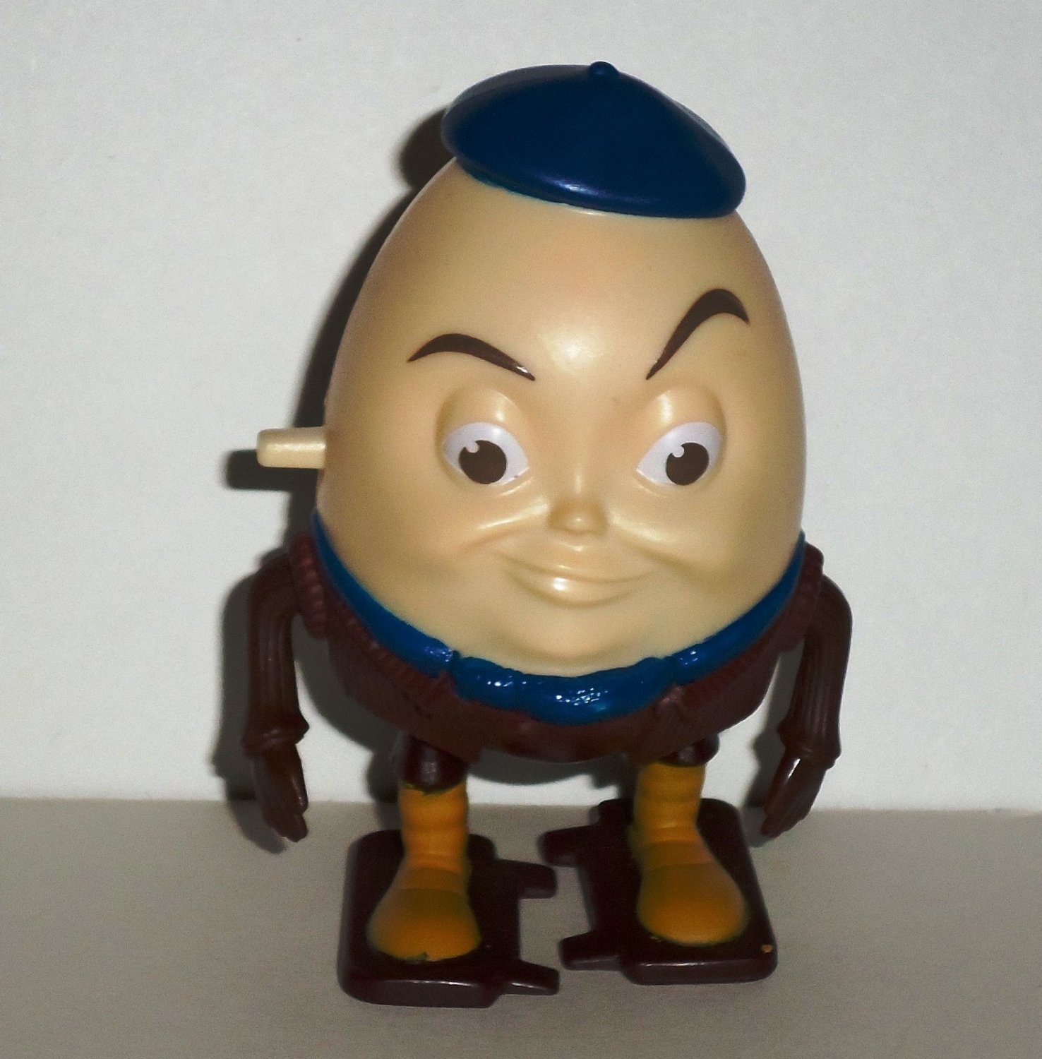 McDonald's 2011 Puss in Boots Young Humpty Dumpty Happy Meal Toy Loose Used