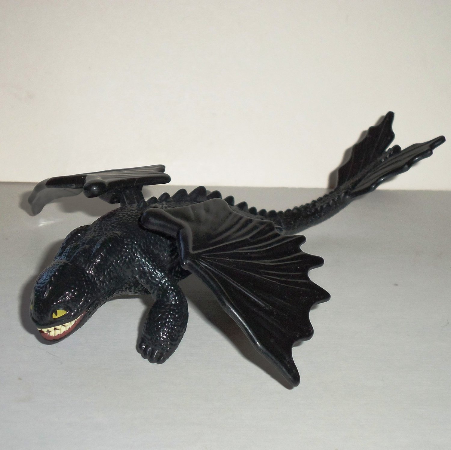 Night Fury #7 OPEN 2010 How to Train Your Dragon McDonalds Happy Meal Toy 