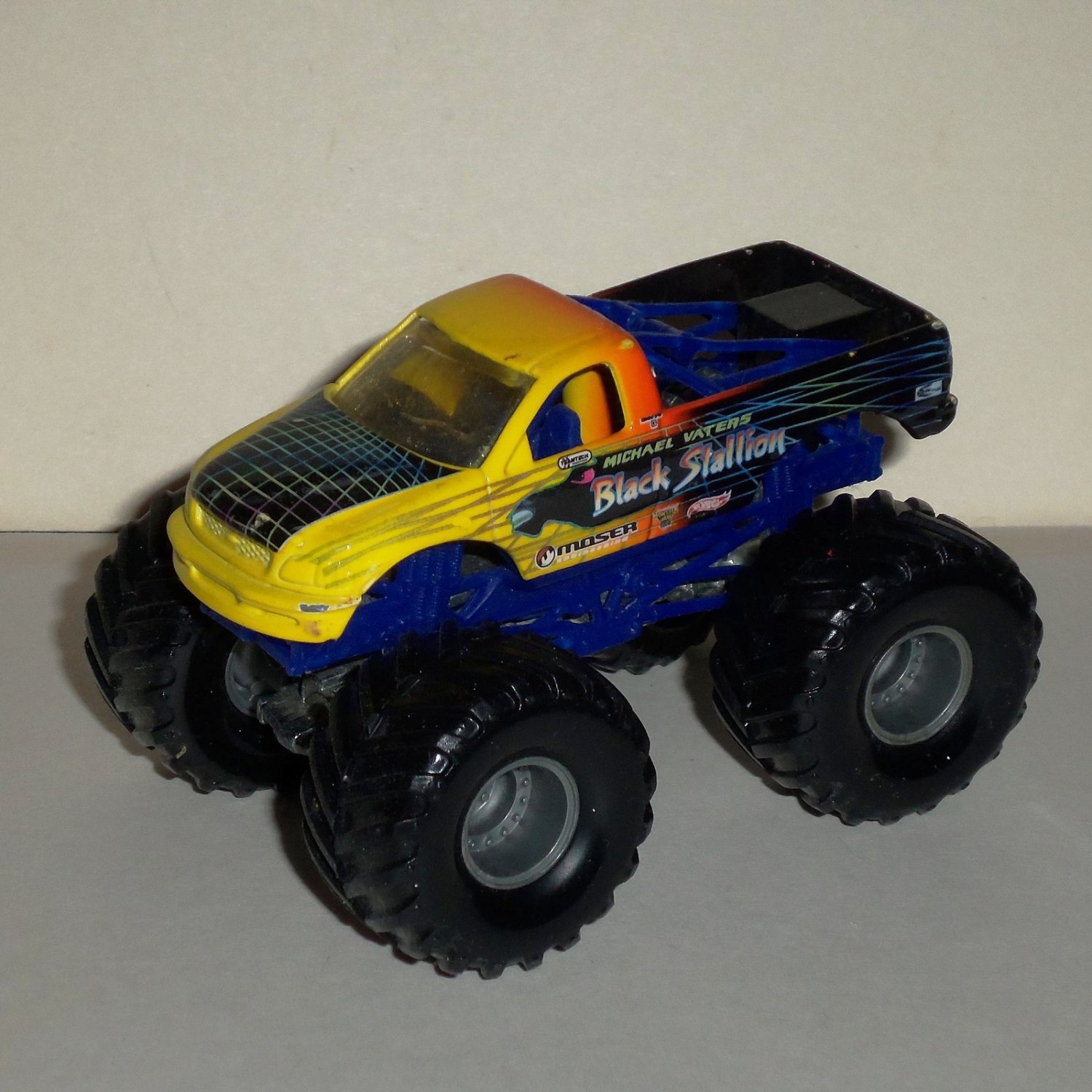Original Hot Wheels Monster Suit Car 1/64 Diecast Model Car Toy
