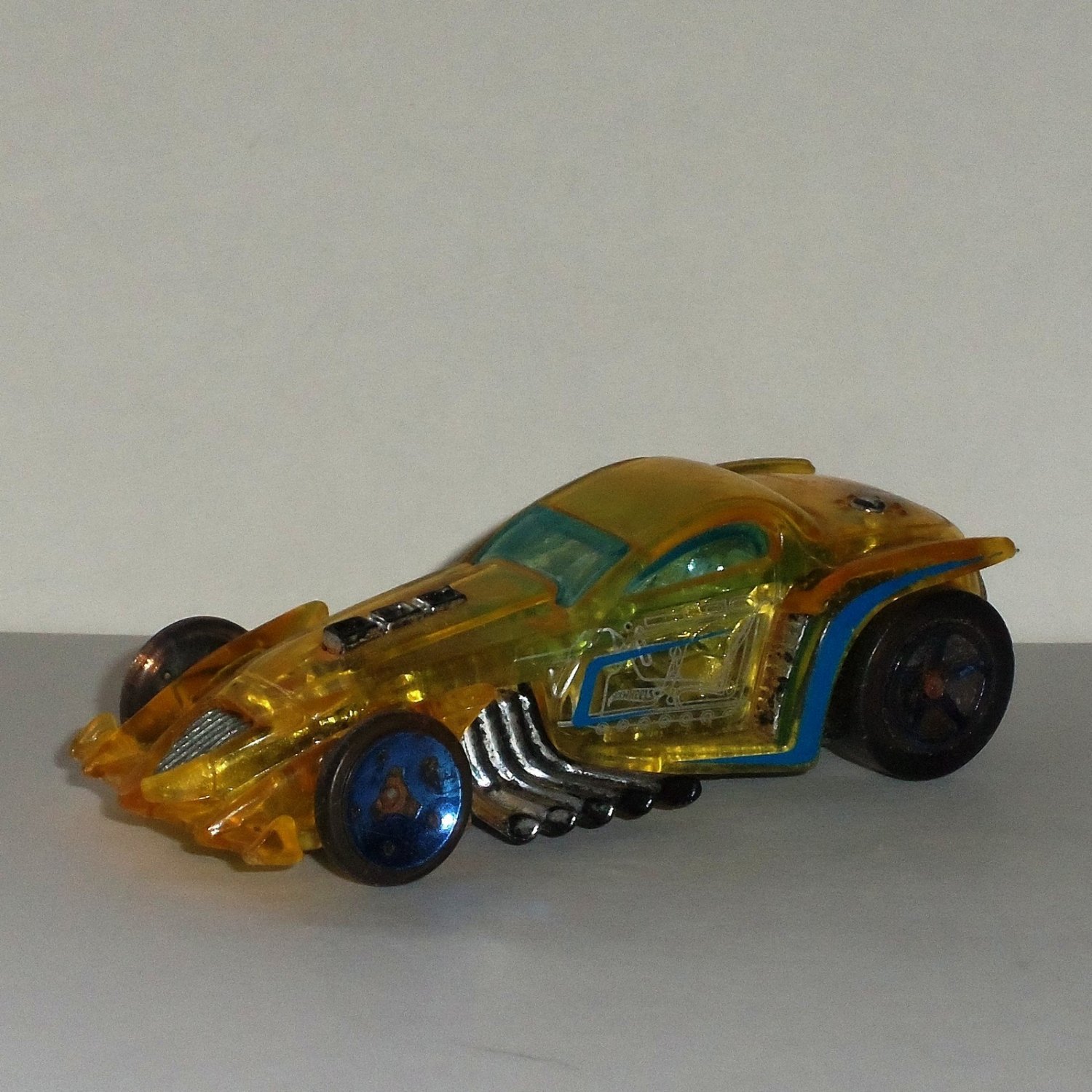 Hot Wheels 2012 BurlEsque XRaycers Car Loose Used