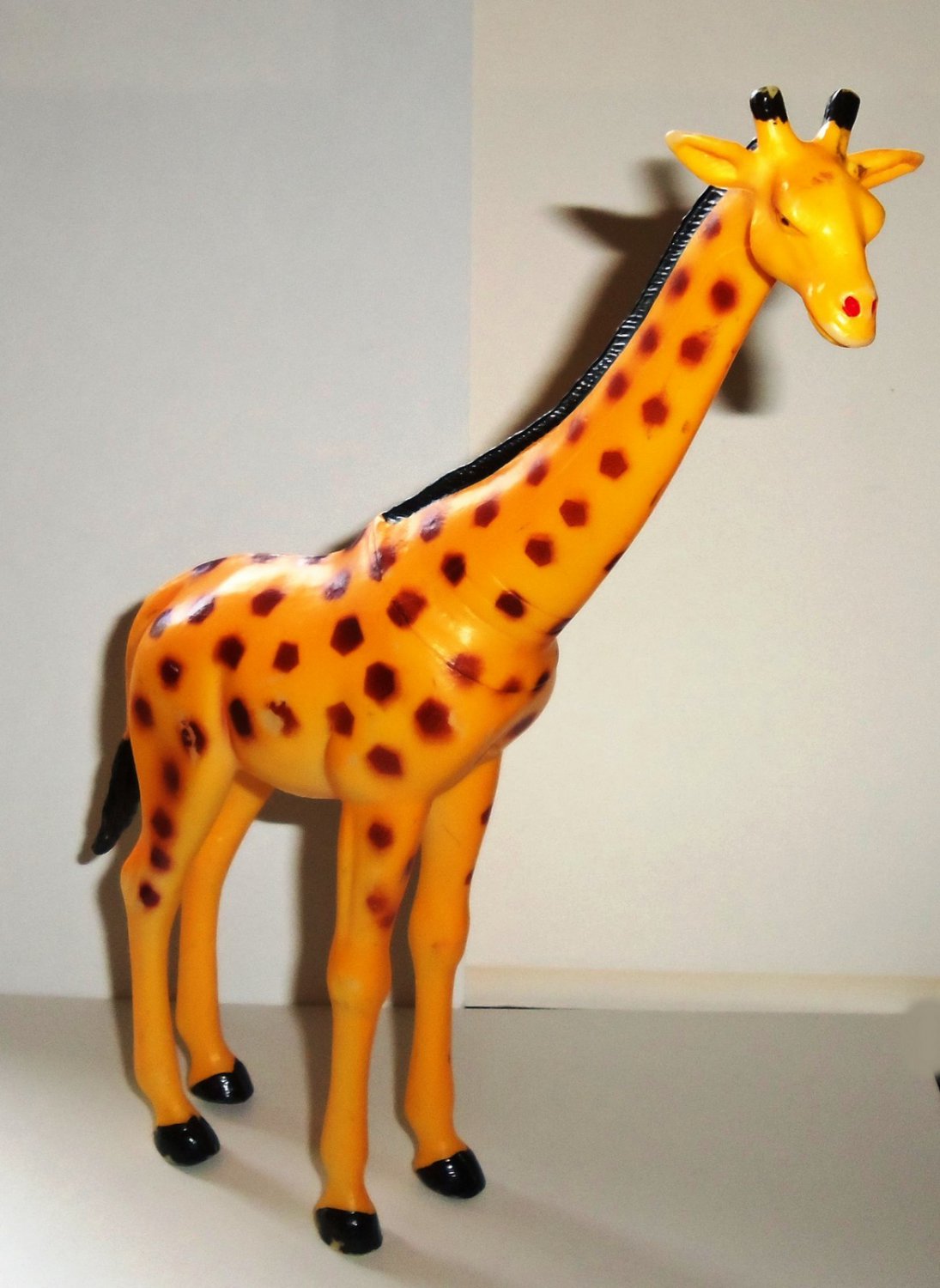 Giraffe 9" Plastic Animal Figure Loose Used