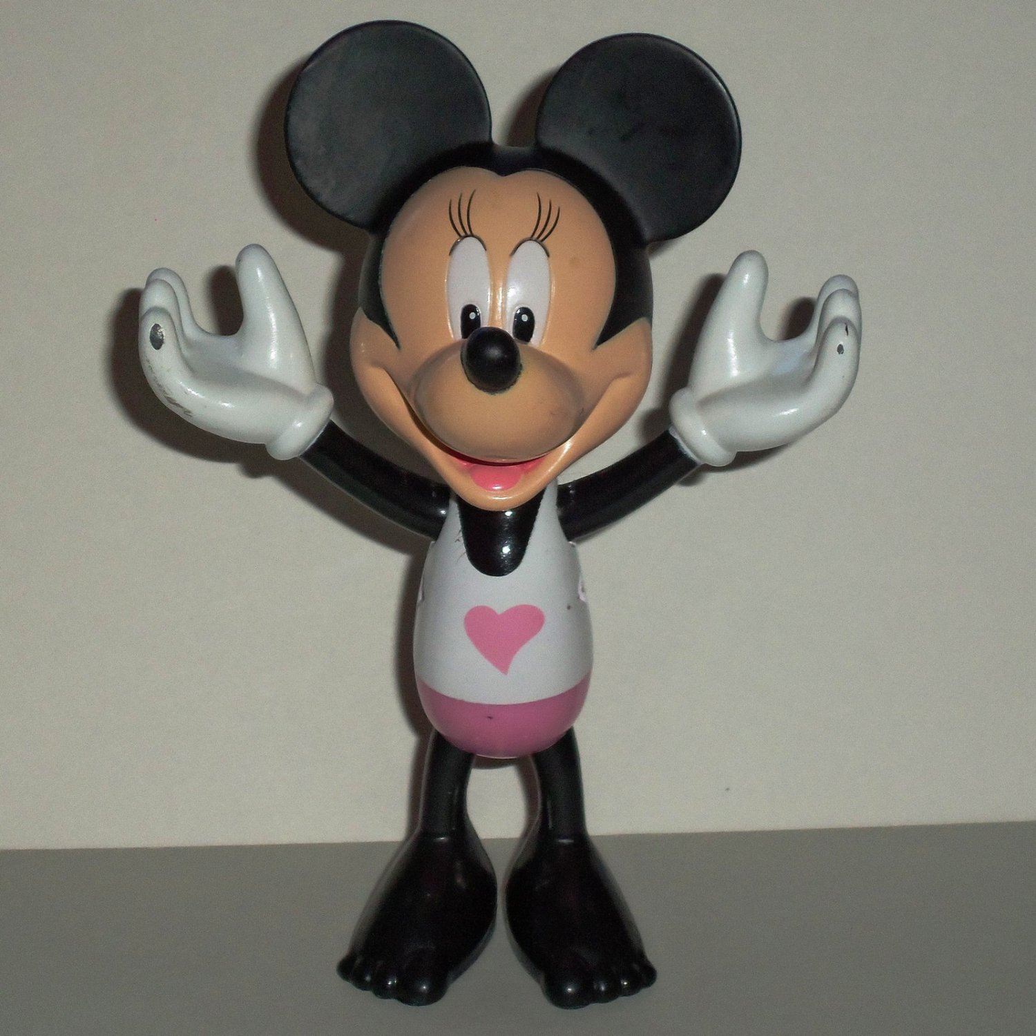 disney minnie mouse bowtique playset