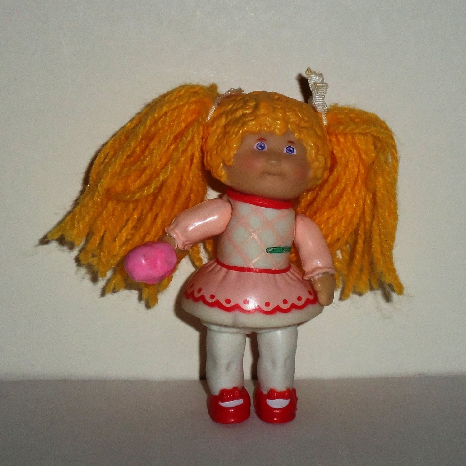 Cabbage Patch Kids 1984 Poseable Figure Girl with Ice Cream Cone