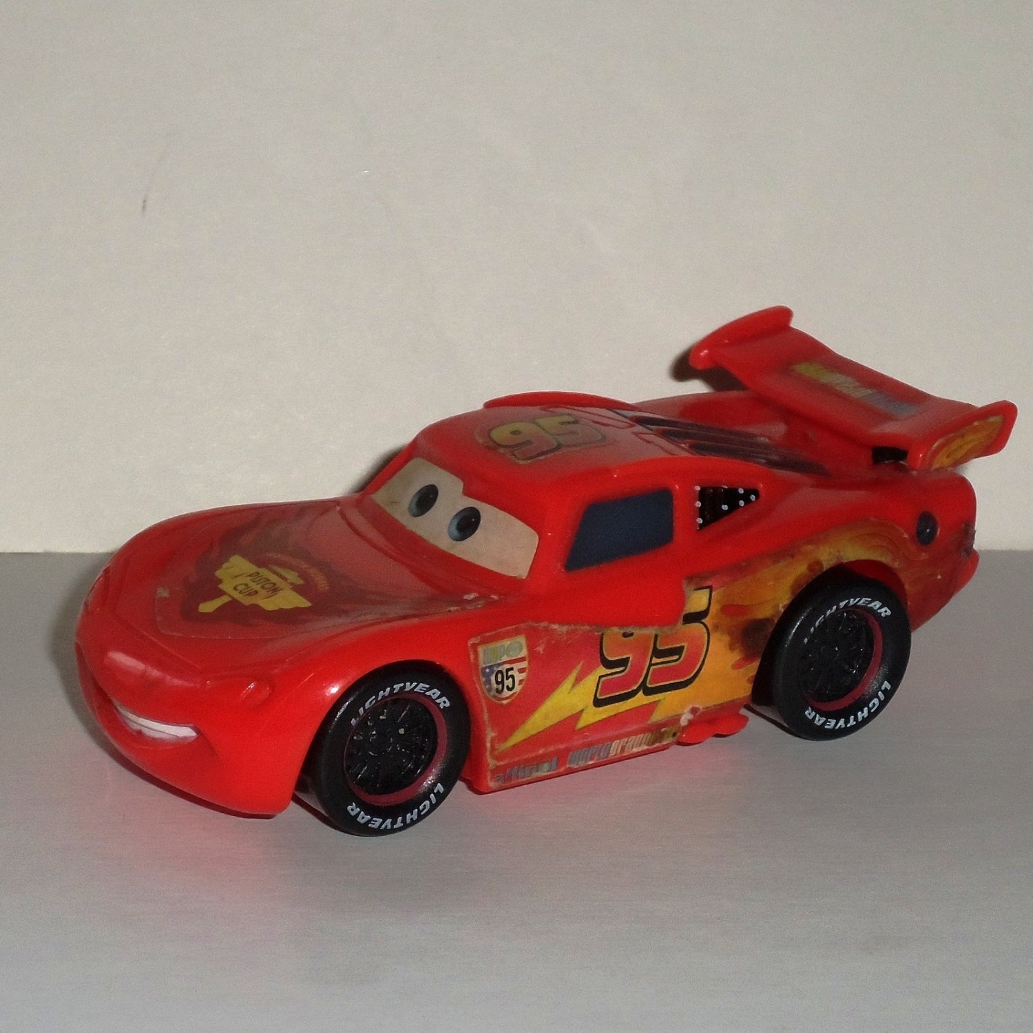 plastic lightning mcqueen car