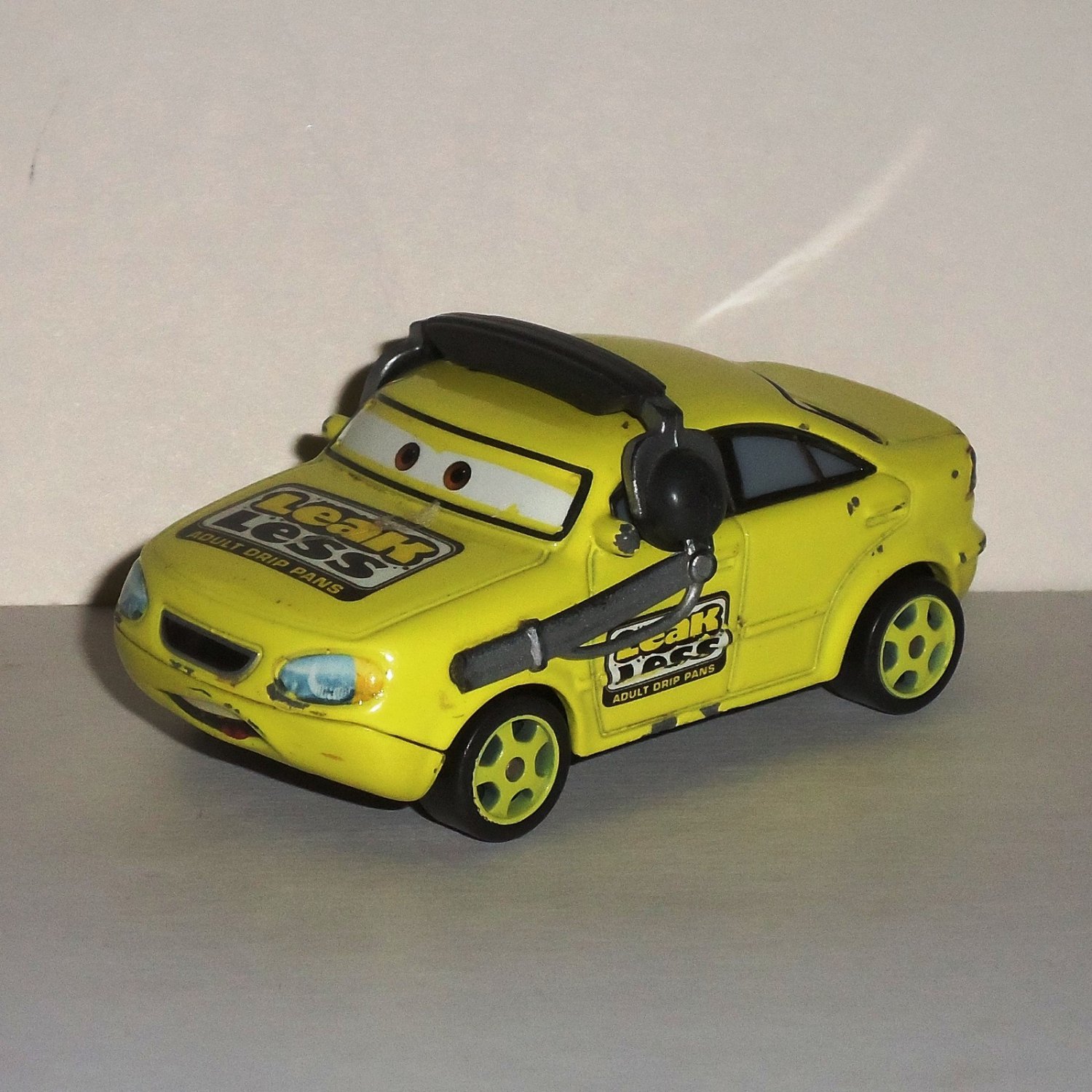 Disney Pixar Cars Earl Filter Leak Less Diecast Car Mattel