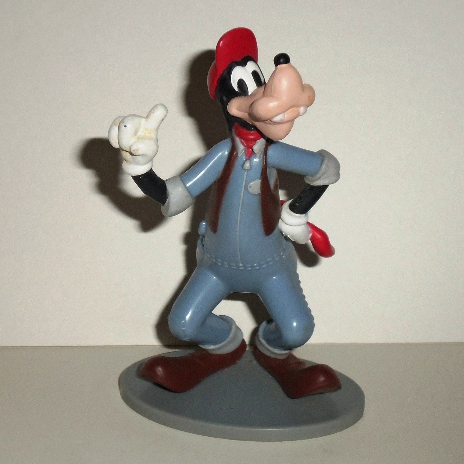 Disney Goofy as Gas Station Attendant PVC Figure Loose Used