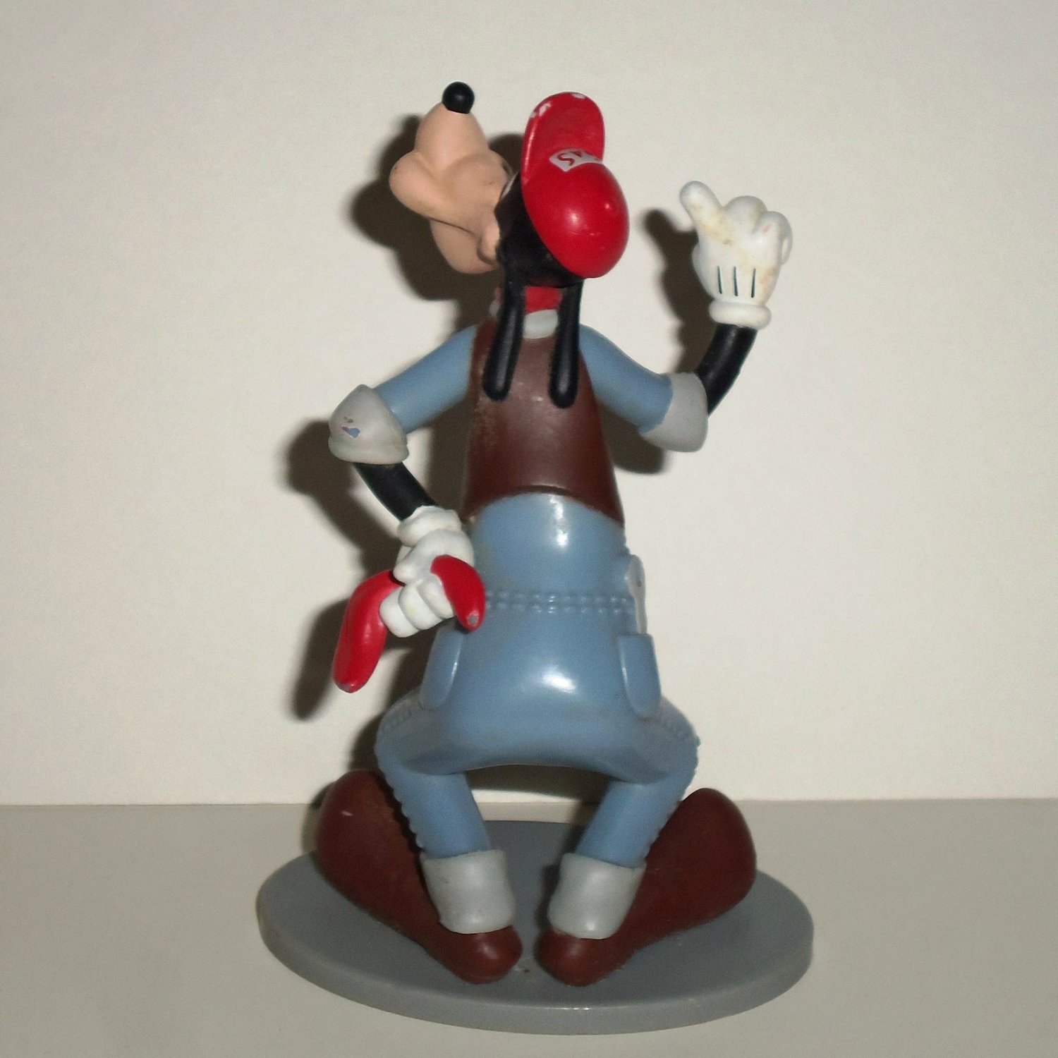Disney Goofy as Gas Station Attendant PVC Figure Loose Used