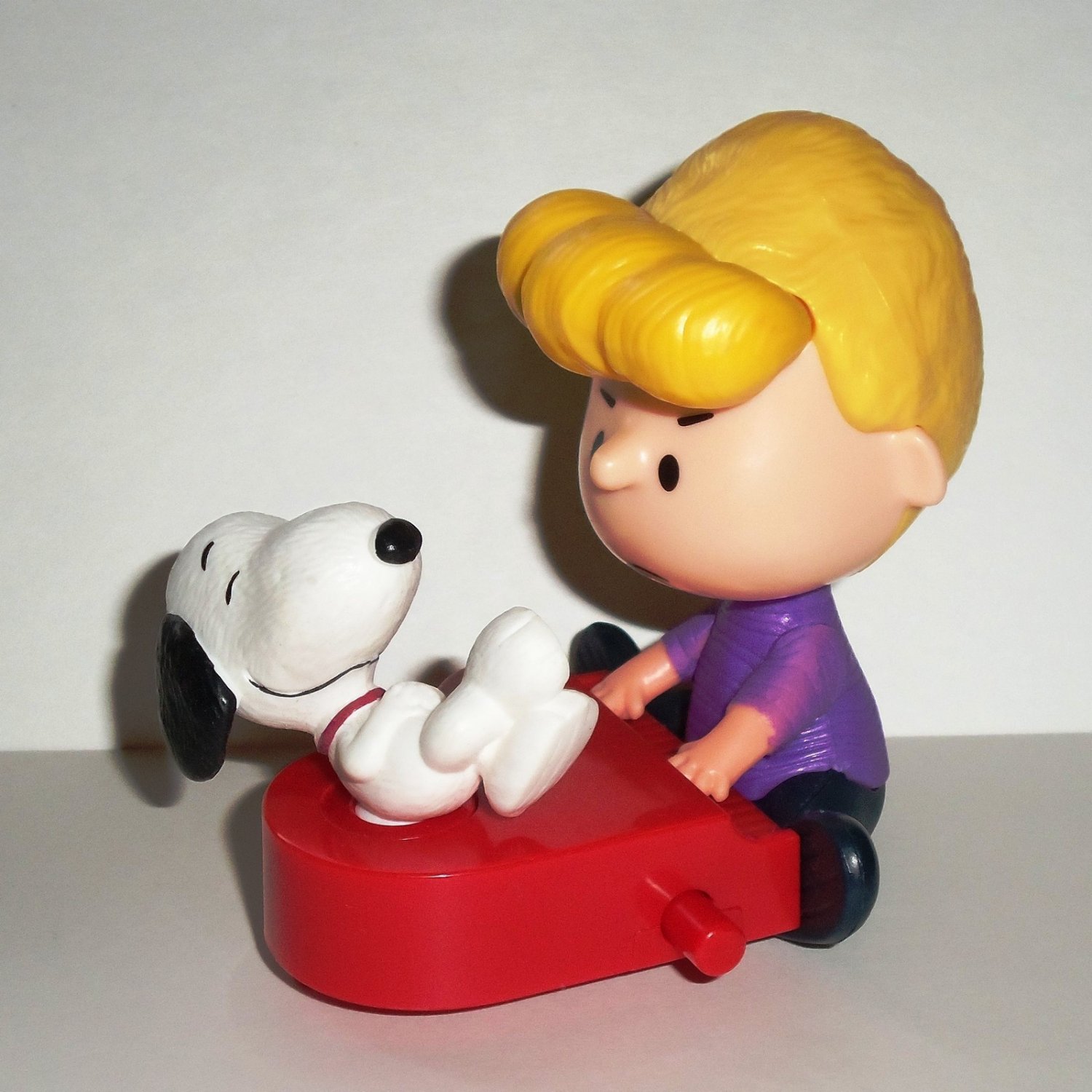 peanuts snoopy soft toy