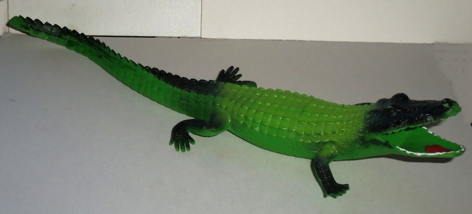 Greenbrier 10" Long Plastic Alligator Toy Animal Figure Loose Used