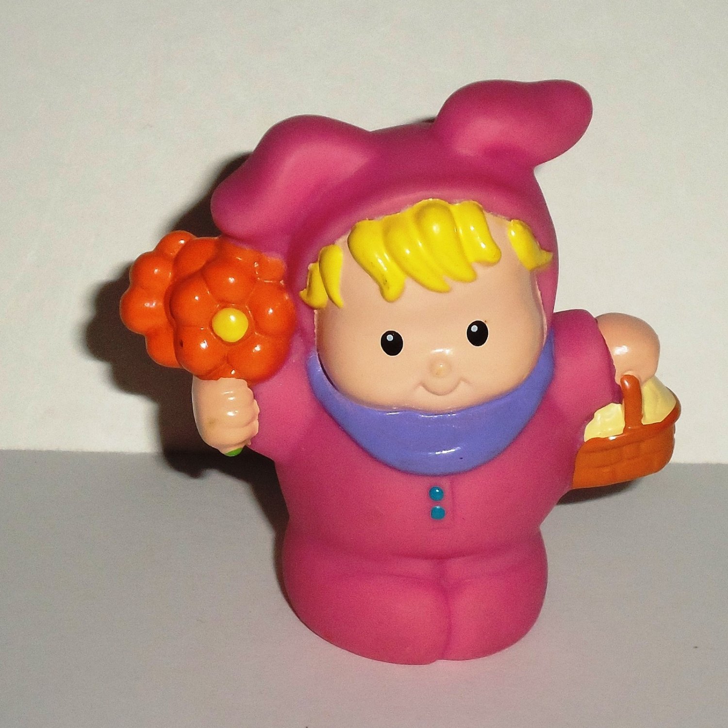 Details about   Fisher Price Little People Blonde Hair Girl Easter Bunny Suit 2.5" Tall Figure 