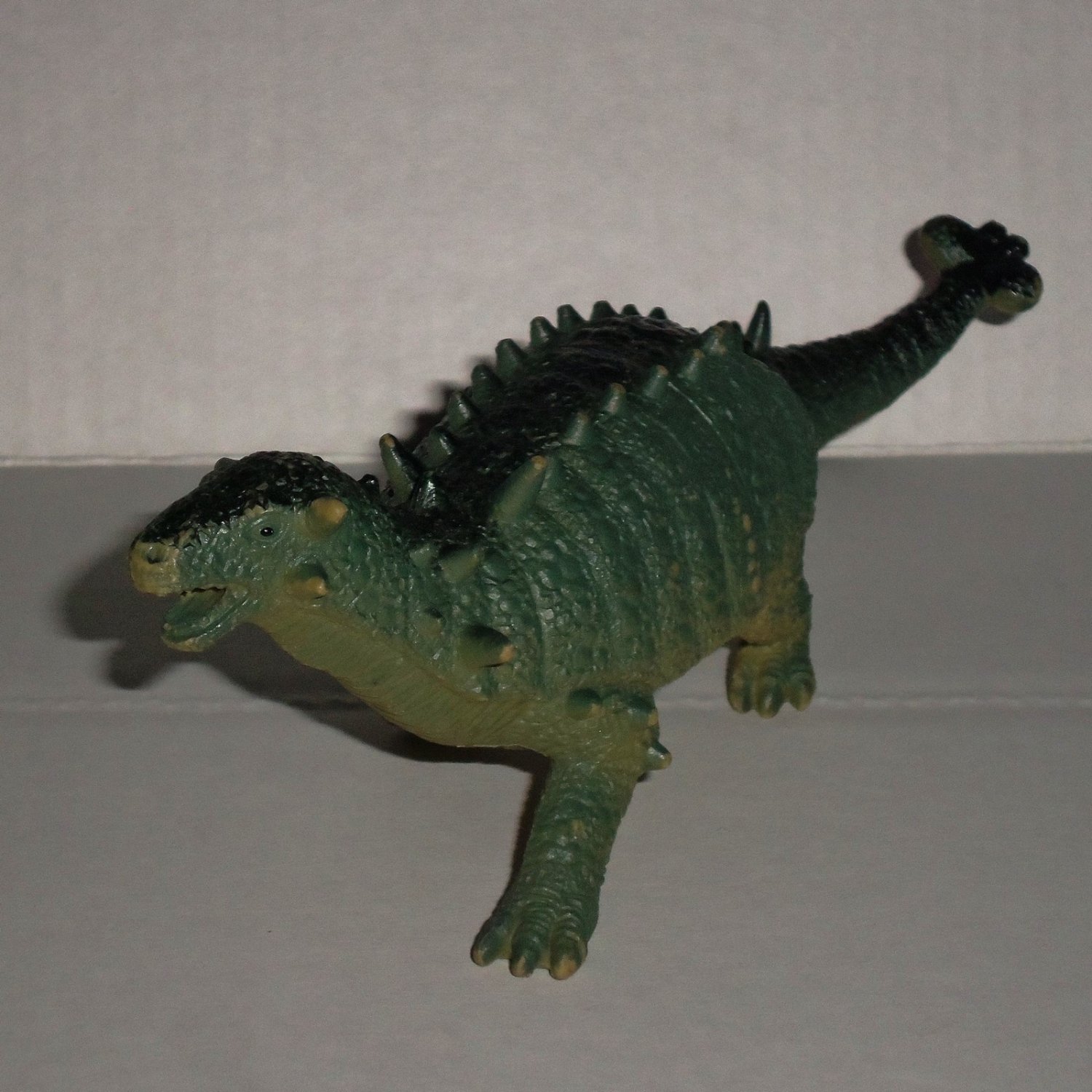 Dinosaur Green Pinacosaurus 8" Plastic Figure WM84495 TD02-0812 Loose Used