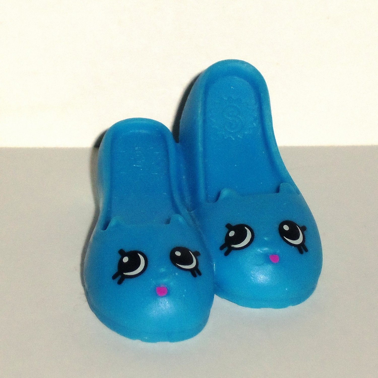 Details about   Shopkins McDonalds Happy Kitty Flats M-043 in Pack #4 M-022 Mia Mirror 