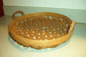 Henn Workshops pizza basket plus plastic protector