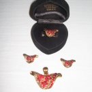 C002: Red Swarovski Stone on gold Base Set