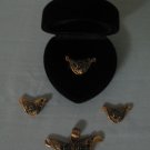 C005: Black Swarovski Stone on gold Base Set