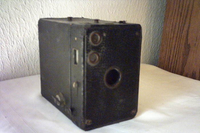 Appareil Photo Ancien Brownie No2A Par Eastman Kodak, Fabriqué Aux USA, état D'occasion