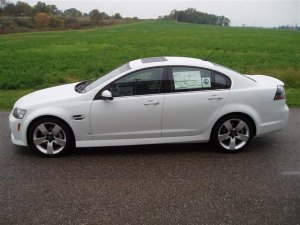 BRAND NEW ! 2009 PONITAC  G8  GT