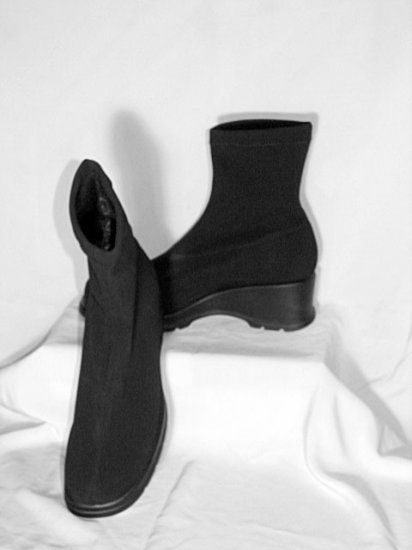 Enzo Angiolini Microfiber Ankle Boots 40M NEW