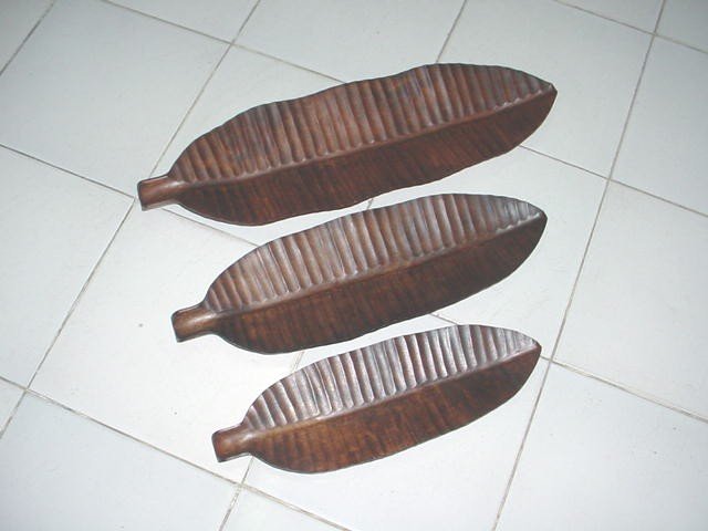 Banana Leaf Wood set of 3