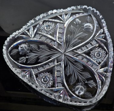 (CHand Cut glass Bohemia triangle snack dish 24% lead crystal