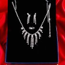 Necklace with matching earings X 047