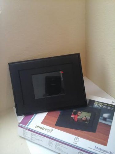 DIGITAL PICTURE FRAME- 9" frame 5.6" screen