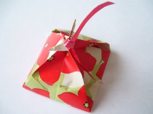 LauLau boxes &acirc;�� Small - Flowered print