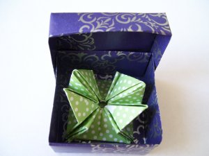 Origami Objects - Sea Anemone inside Medium Purple & Silver Box