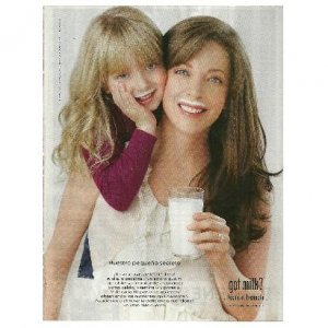 EDITH GONZ&Atilde;�LEZ Y SU HIJA CONSTANZA got milk? Magazine Ad &Acirc;&copy; 2011 SPANISH TEXT - VERSION 1