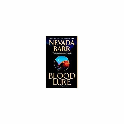 Blood Lure (Anna Pigeon) (Mass Market Paperback)