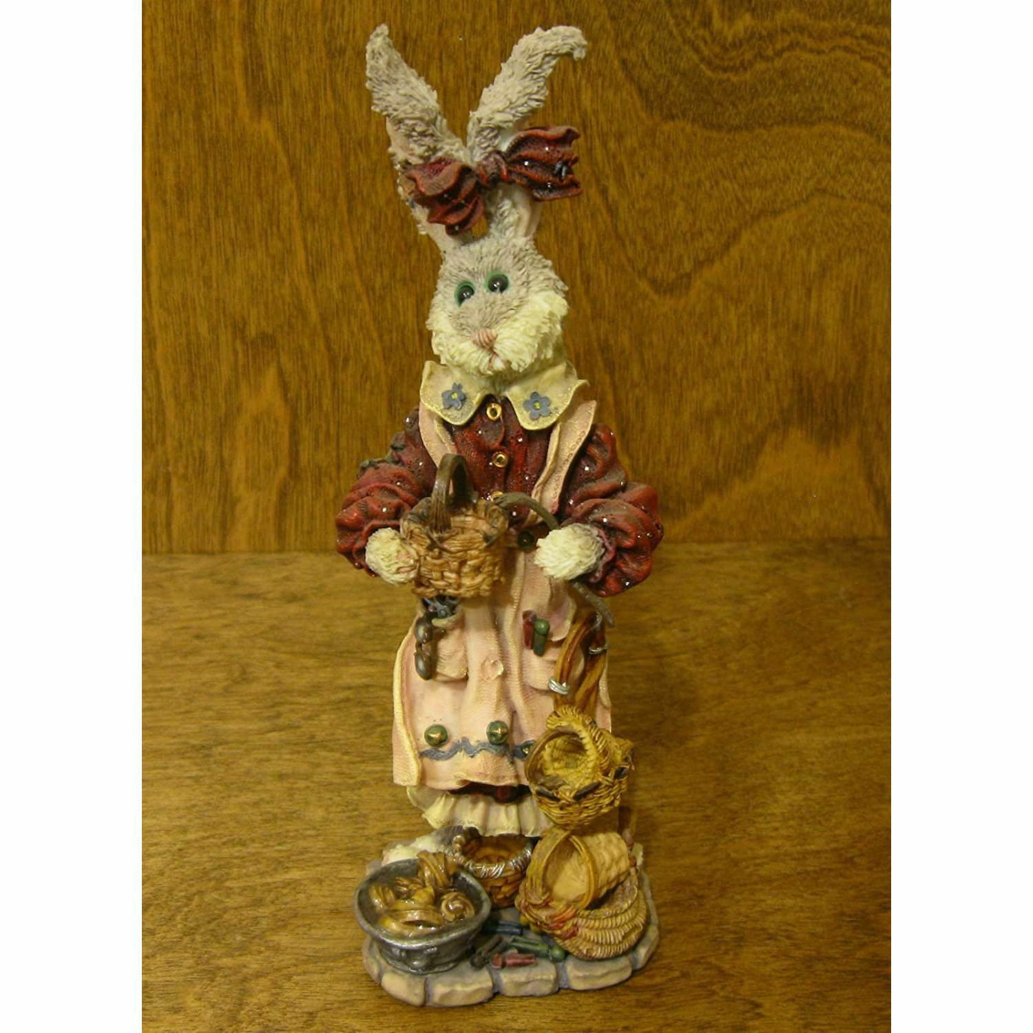 Boyds Bears Folkstone Resin Figurine Wendy & Pip...Tisket A Tasket Basket Maker