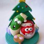 2001 Hallmark WAITING FOR SANTA Larry the Cucumber and Bob the Tomato VEGGIE TA