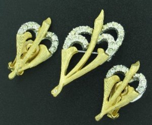 Enchanting Single Leaf Brooch and Earring Demi Parure  SET2018