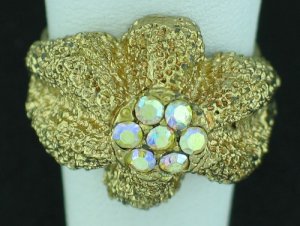 Textured Gold Tone Aurora Borealis Rhinestone Ring Rin2008