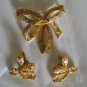 Trifari Stamped Gold Tone Ribbon Design Brooch and Earrings Set2033