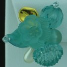 Pale Green Molded Bead Floral Vintage Clip Style Earrings Ear2036