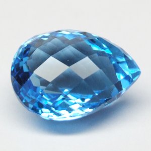 18.68ct Natural Sparkling Pear Checkerboard Blue Topaz