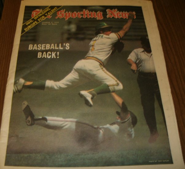 The Sporting News March 2, 1974 Baseballs BACK from Strike on Cover
