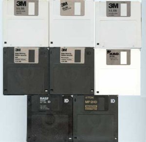 Set of 15 assorted floppy diskettes
