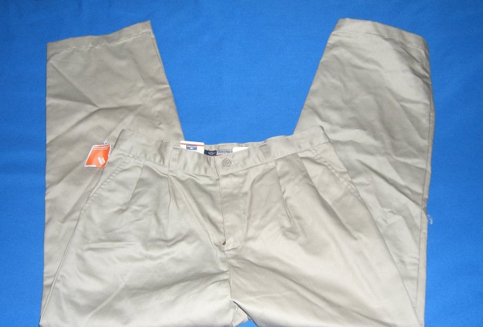 New Dockers Mens Pleated Pants New with Tags