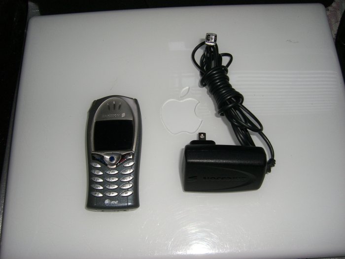Sony Ericsson At&T Pre-Owned Cell Phone