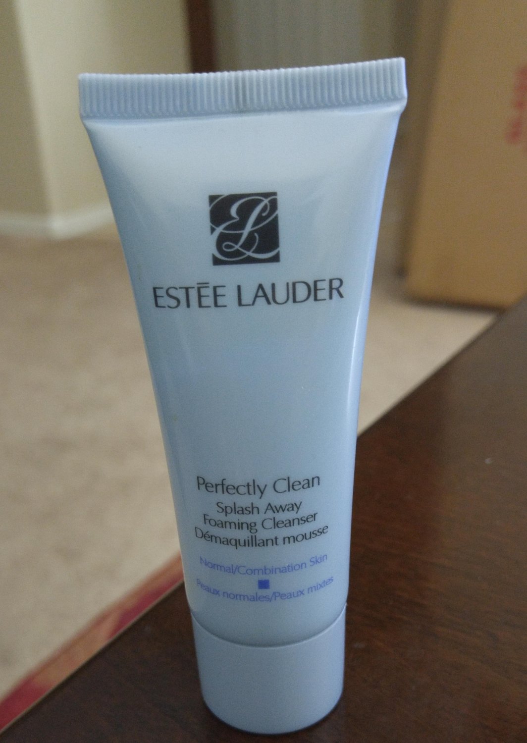 Estee Lauder Perfectly Clean Splash Away Foaming Cleanser Deluxe Size