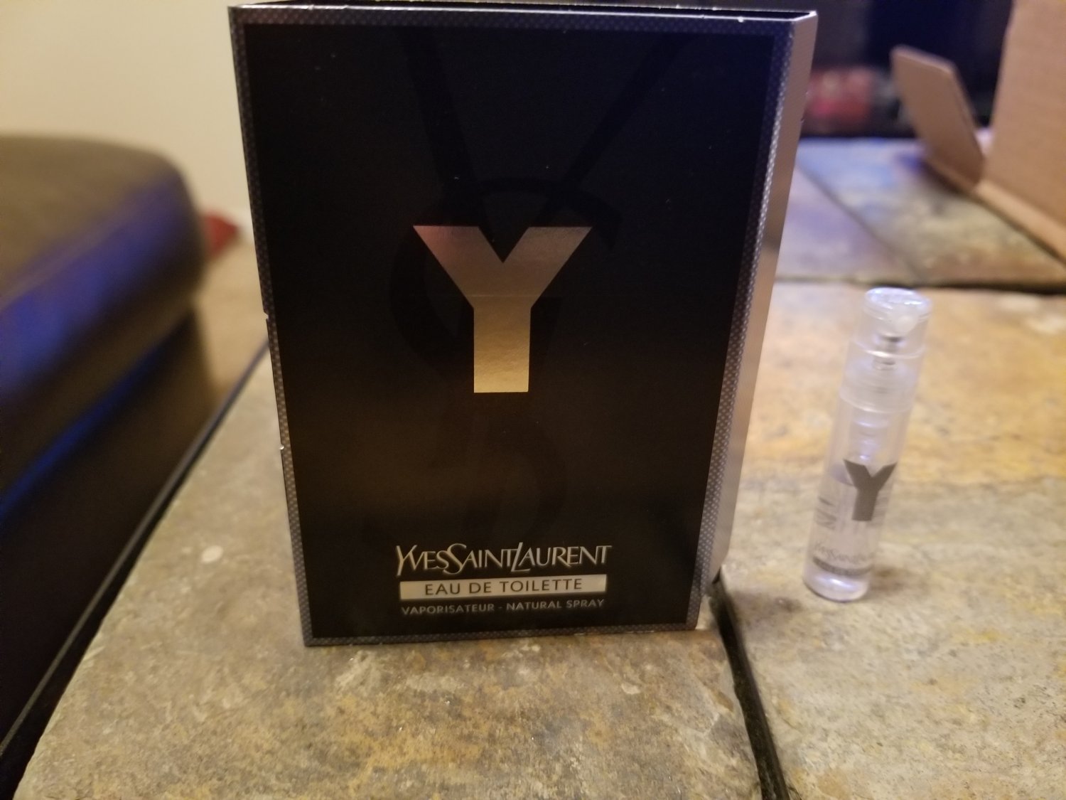 yves saint laurent y sample