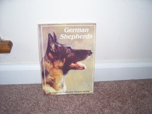 GERMAN SHEPHERDS BOOK +16 PGS OF FULL COLOR PHOTOS!