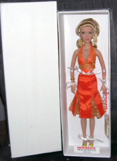 Madame Alexander DESPERATE HOUSEWIVES * EDIE BRITT * DOLL NIB LE 350 16