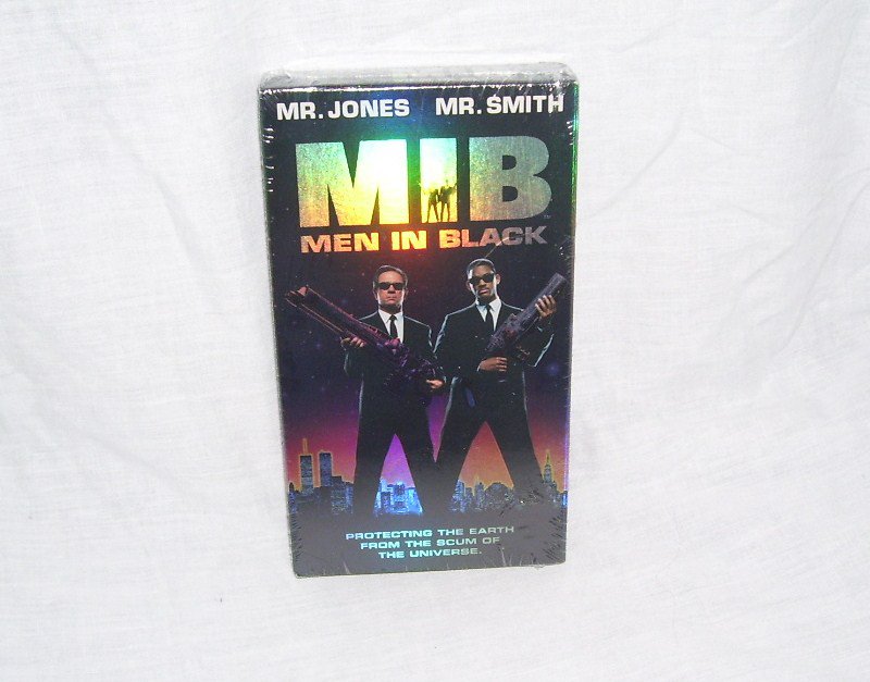 MEN IN BLACK * VHS Video * NEW & FACTORY SEALED!