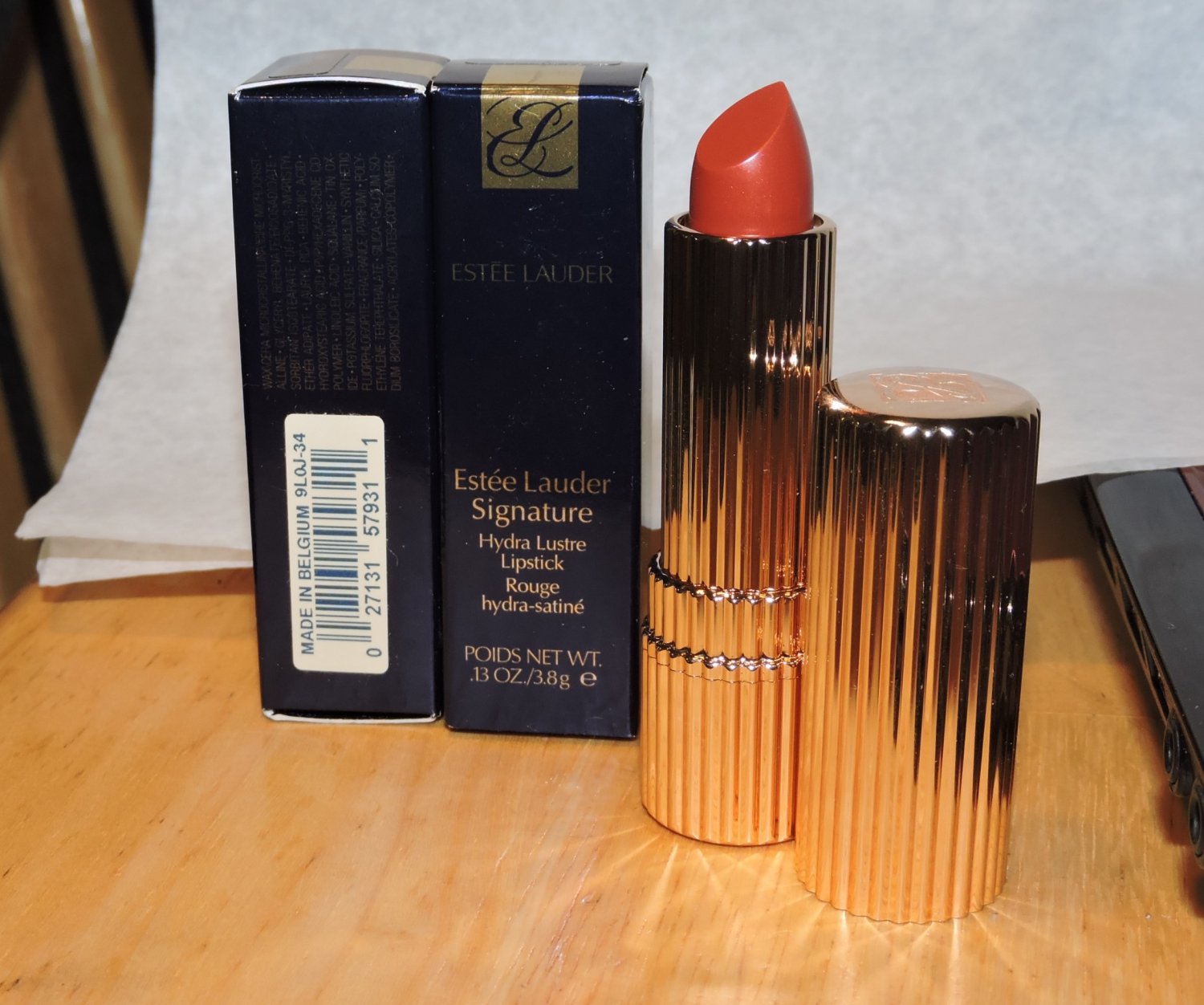 Estee Lauder Signature Hydra Lustre lipstick 34 Copper Coral