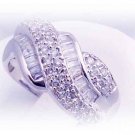 Old World romantic 18k diamond right hand ring. 85 diamonds
