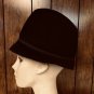VINTAGE LADIES 100% WOOL DK BLUE CLOCHE 5" CROWN 1/4" BLUE HATBAND 21 1/2" #45